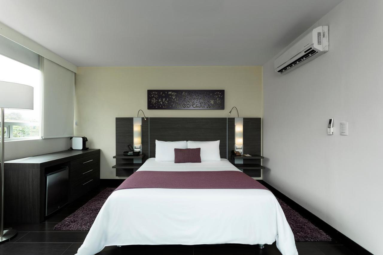 Hotel Bh El Poblado Medellín Kültér fotó