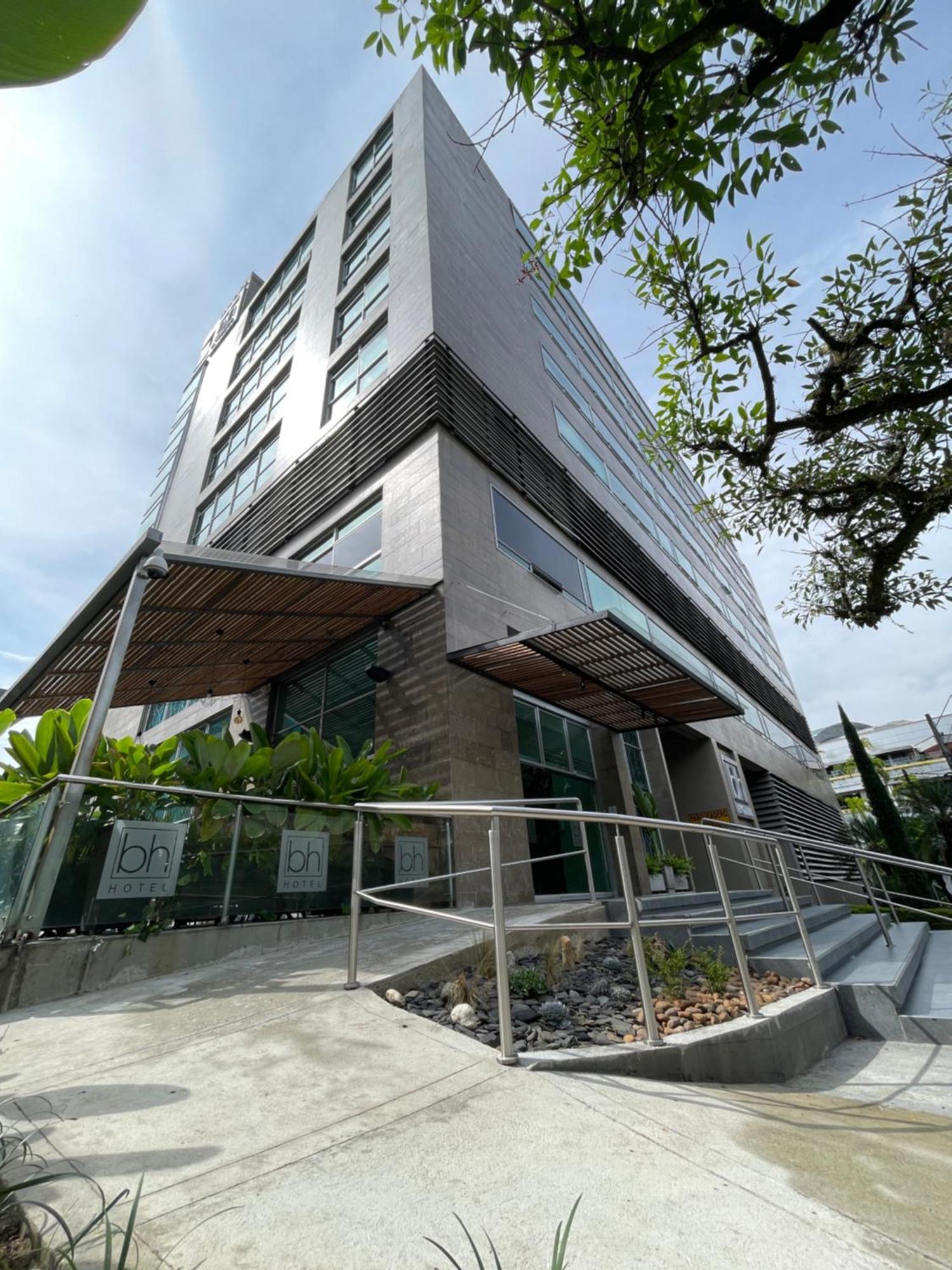 Hotel Bh El Poblado Medellín Kültér fotó